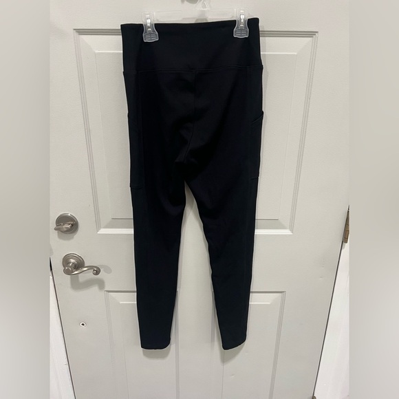 Lou & Grey Black Leggings Form-Fitting Stretch w/ Side Pockets sz Med - Picture 2 of 8